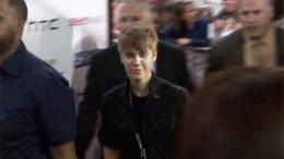 Man on the Run: Justin Bieber!
